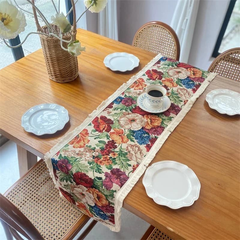 Vintage fransk oljemaleri-stil bordløper med dusker